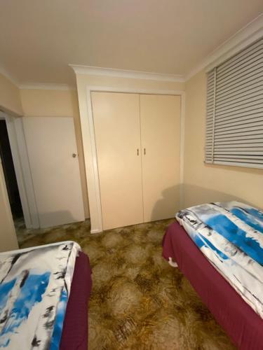Doncaster Westfield Home Stay - Tap to explore photos