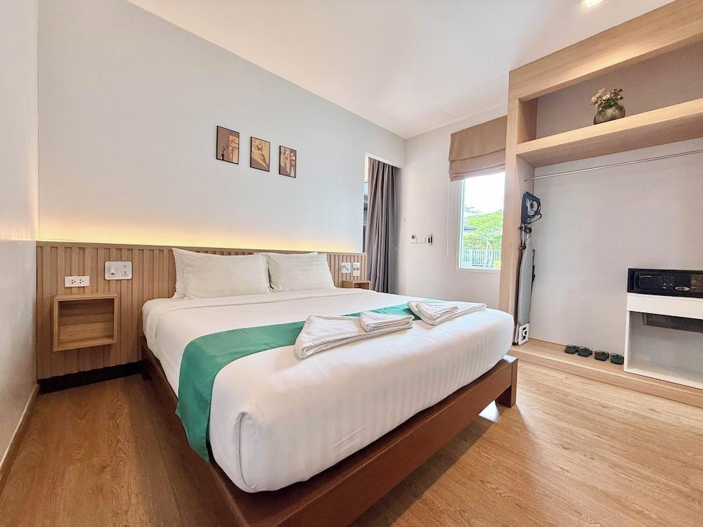 Phuket La Siesta Room Type - One Bedroom Suite Pool Access