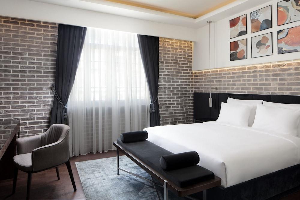 DeCamondo Galata, a Tribute Portfolio Hotel - Tap to explore photos