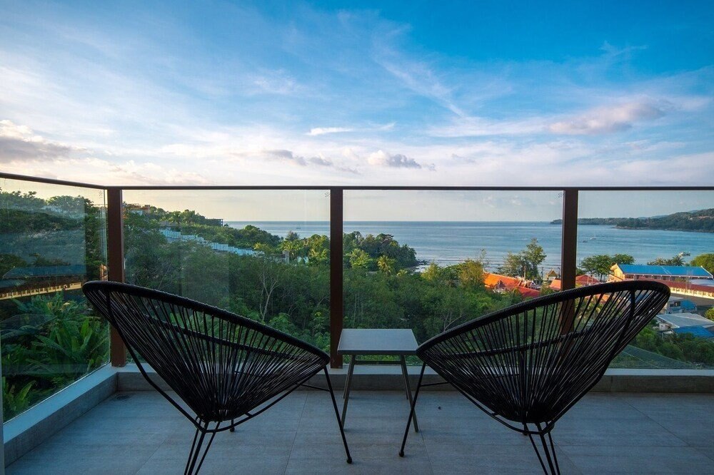Oceana Sea View Apartments by Alexanders