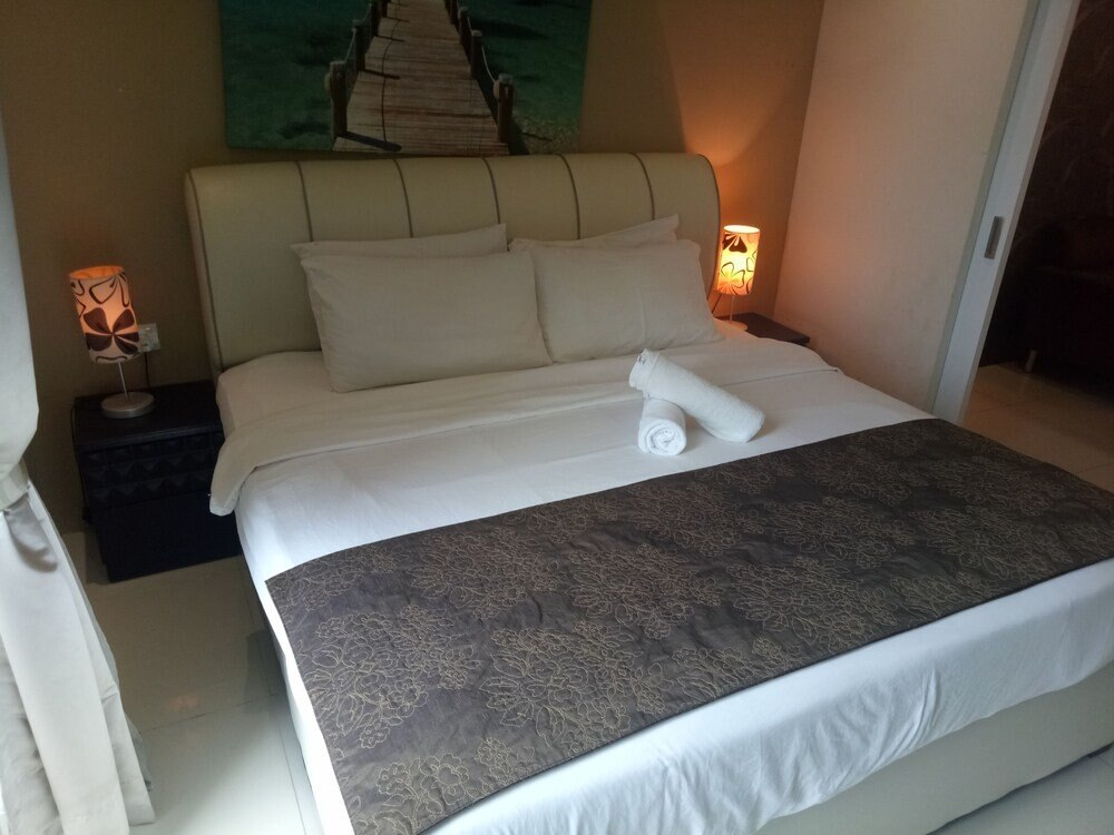 Taragon Time Executive Serviced Suites - Tap to explore photos