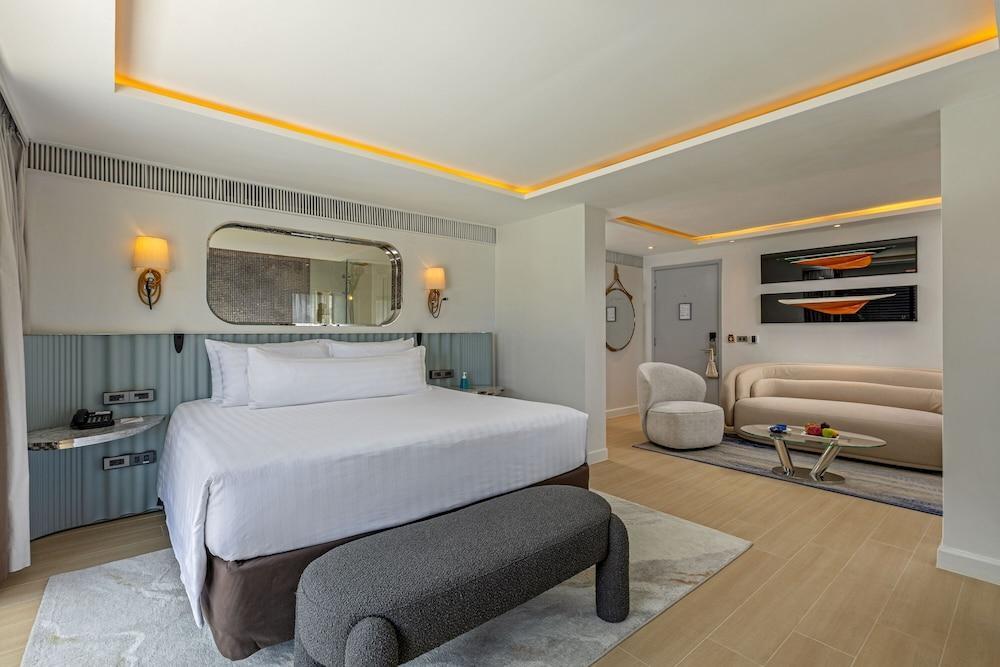 The Boathouse Phuket Room Type - Hideaway Suite