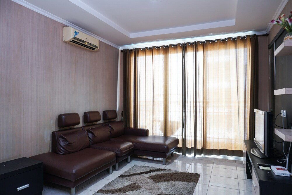 Spacious 3BR MOI Apartment Kelapa Gading - Tap to explore photos
