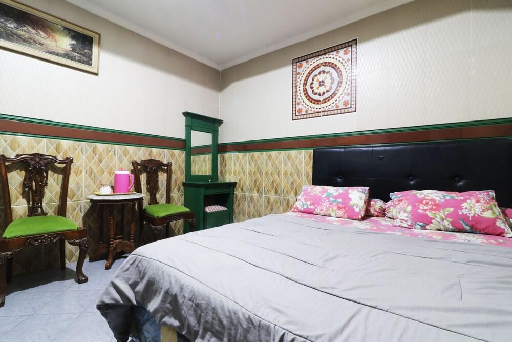 Hotel Alamanda Room Type - Deluxe A