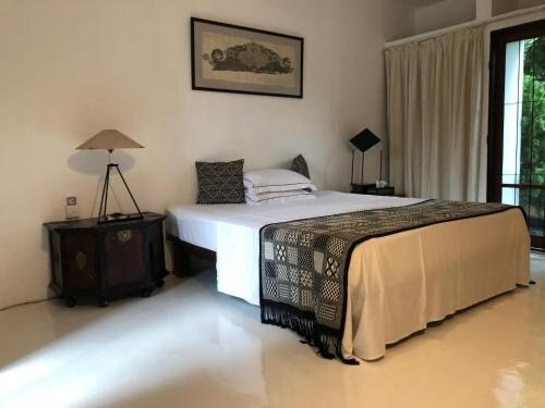Geoffrey Bawa Number 11 Colombo Guest House Price Address Reviews Geoffrey bawa is perhaps the most celebrated and influential asian architect of the twentieth century whose prominent styles are made visible across the. geoffrey bawa number 11 colombo guest