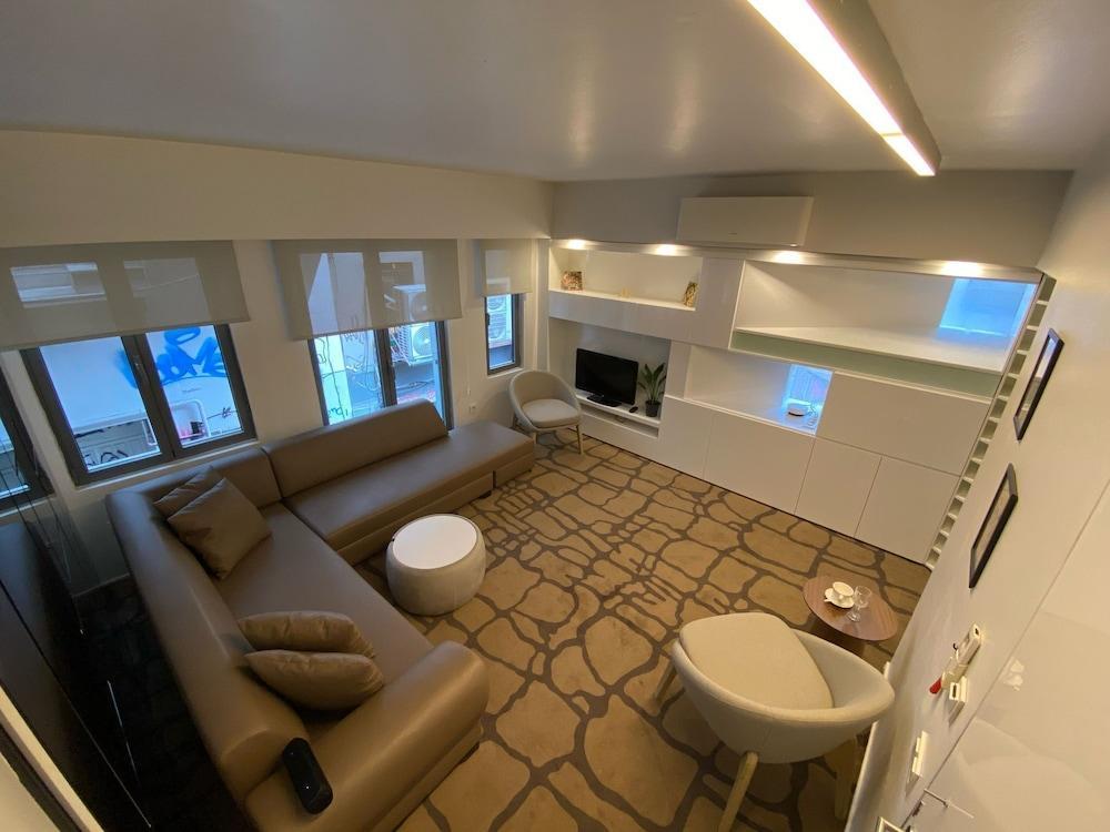 West Palace Hotel Room Type - Family Condo