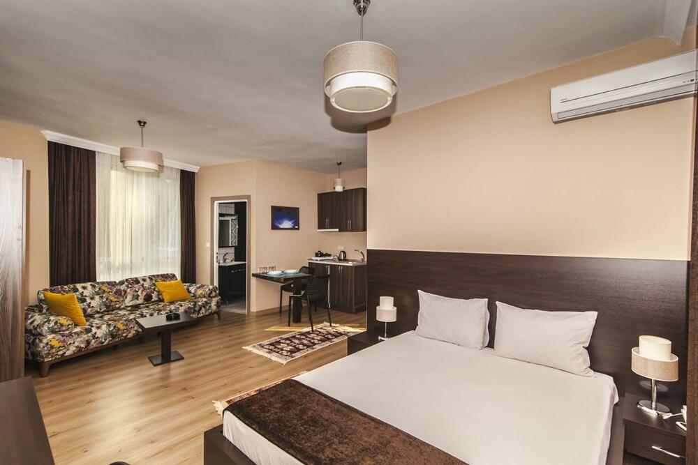 Bossuite Hotel Maltepe Room Type - Deluxe Suite