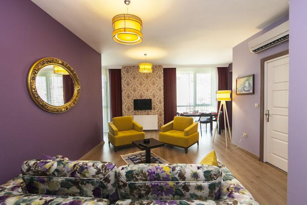 Bossuite Hotel Maltepe Room Type - Deluxe King Suite Bossuite Hotel Maltepe Room Type - Deluxe King Suite