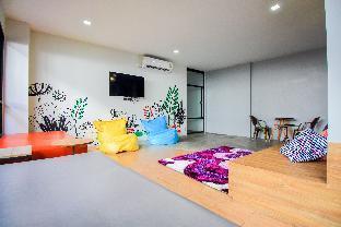 Super OYO 426 All Day Hostel at Sukhmvit - Tap to explore photos