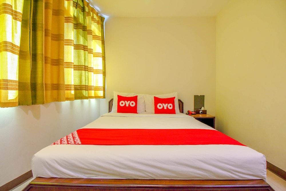 Super OYO 484 Pannee Residence Khaosan (SHA Plus) - Tap to explore photos