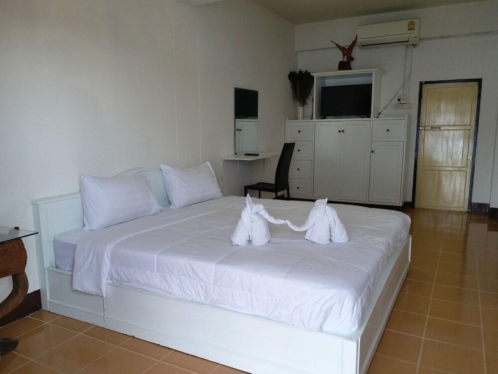 OYO 560 Chang Hostel Suvarnabhumi Room Type - Standard Double