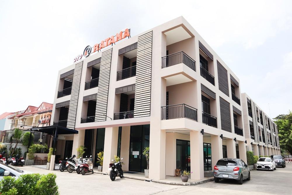 OYO 358 Rattana Residence Thalang - Tap to explore photos