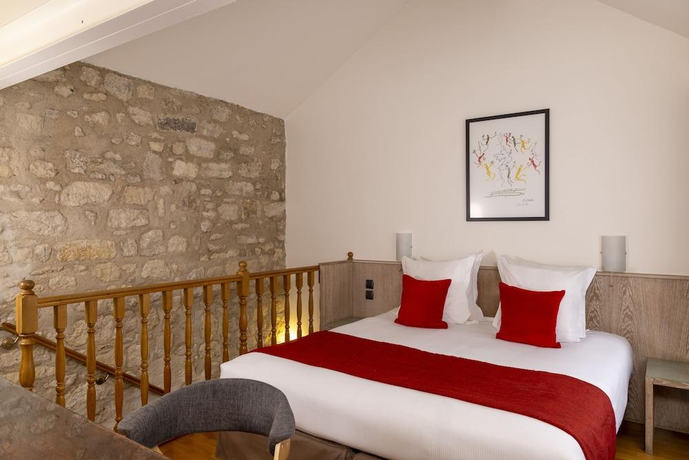 Hotel du Jeu de Paume Room Type - Family Suite Duplex - for 2 adults and 2 children Hotel du Jeu de Paume Room Type - Family Suite Duplex - for 2 adults and 2 children