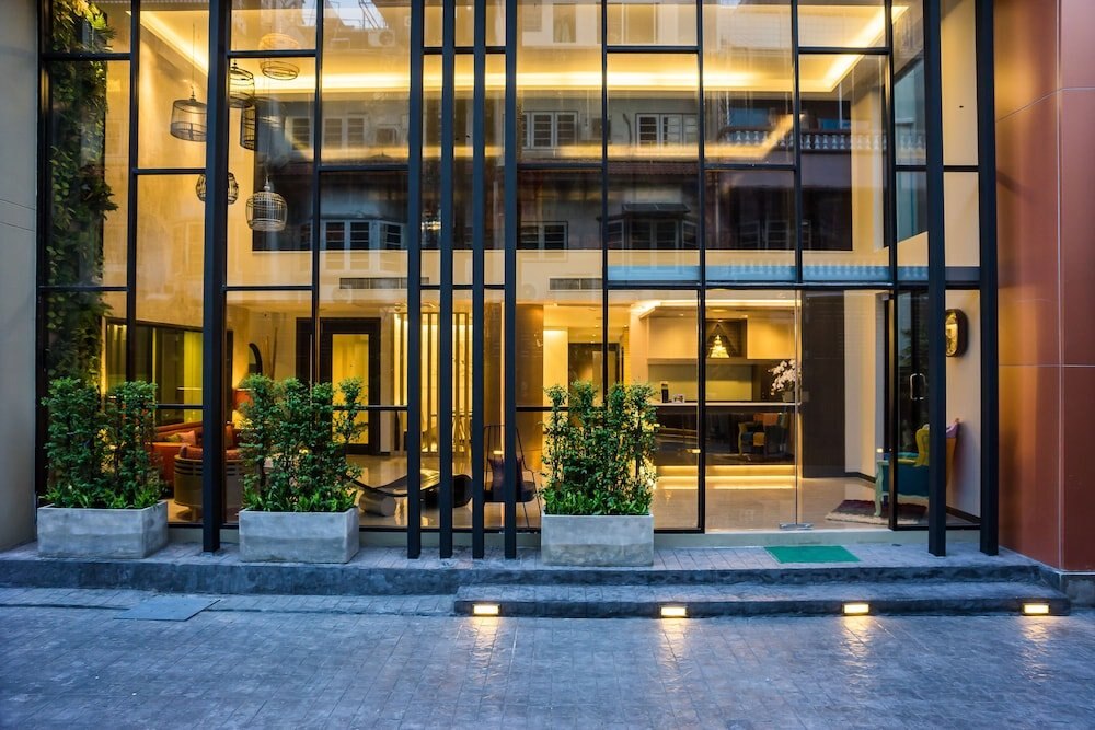 Aim House Bangkok Hotel - Tap to explore photos