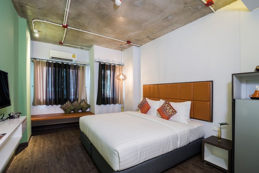 Aim House Bangkok Hotel Room Type - Standard Double Room