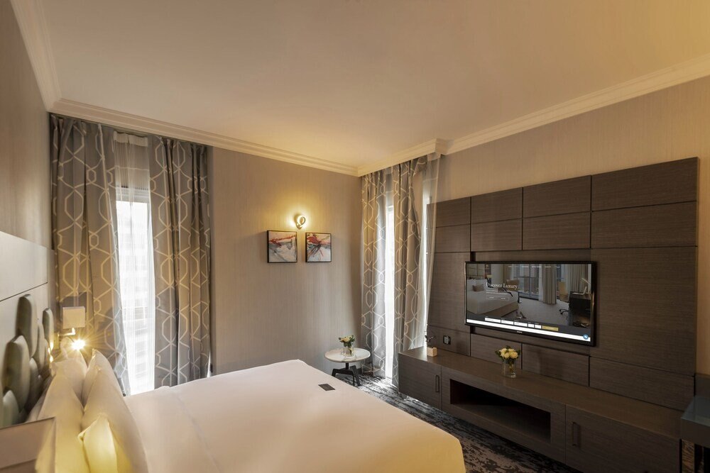 Edge Creekside Hotel Room Type - Premium King Room