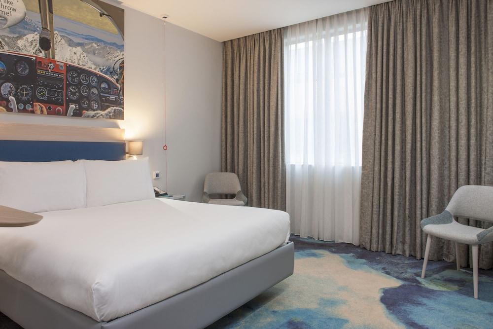 IBIS STYLES LONDON HEATHROW - Tap to explore photos