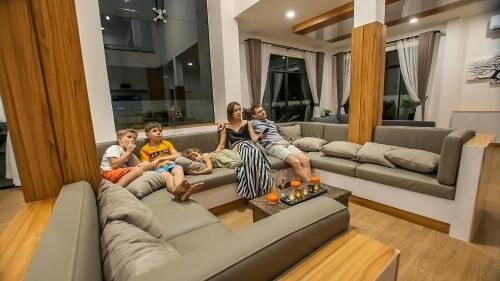 Happy Family Villa - Tap to explore photos