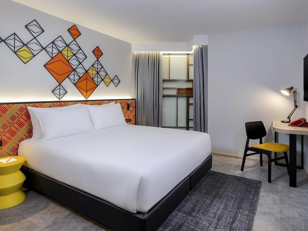 ibis Styles Bangkok Silom Room Type - Premium Room, 1 King Bed