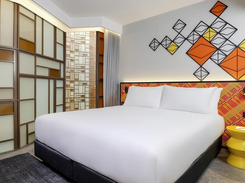 ibis Styles Bangkok Silom Room Type - Superior Room, 1 King Bed