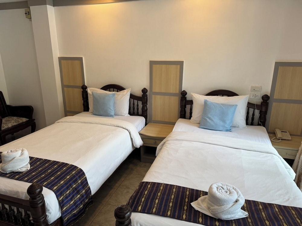 Blue Garden Resort Pattaya Room Type - Superior Pool View Twin Room