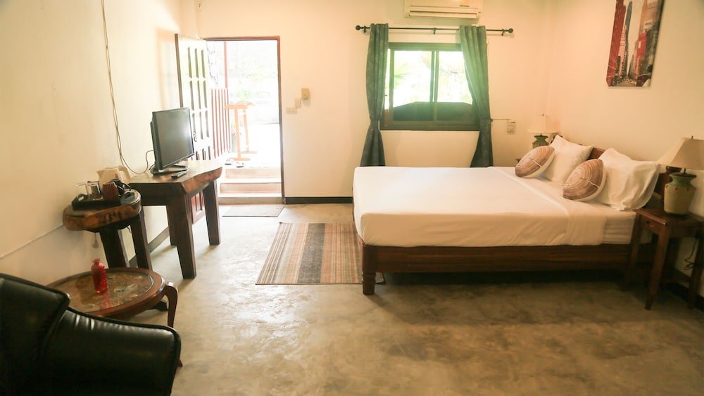Kata Leaf Resort Room Type - Superior Double Room