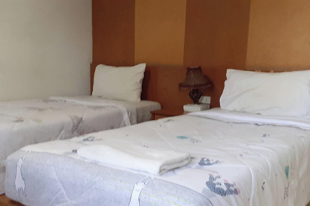 Praew Mansion Room Type - Deluxe Double Room