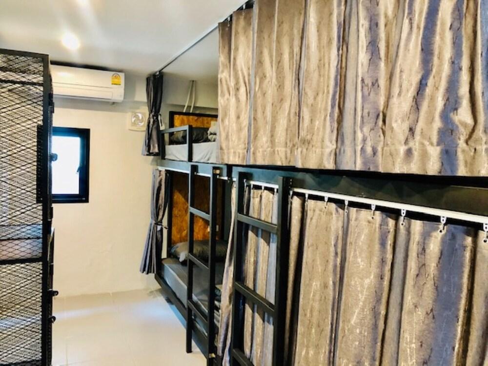 Zleepingpills Aonang Krabi - Hostel Room Type - Female Dormitory Room