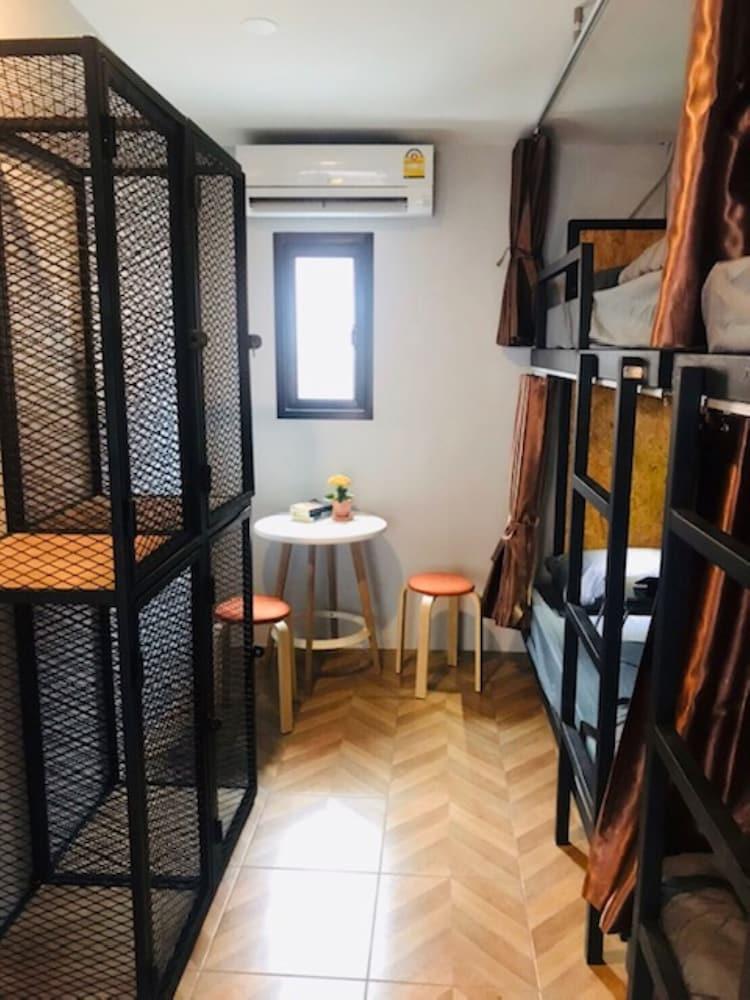 Zleepingpills Aonang Krabi - Hostel Room Type - Basic Quadruple Room