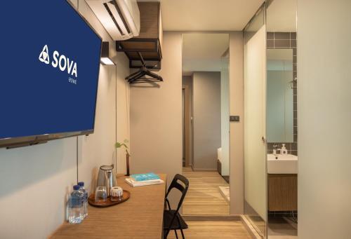 Sova Hotel Bangkok - Tap to explore photos