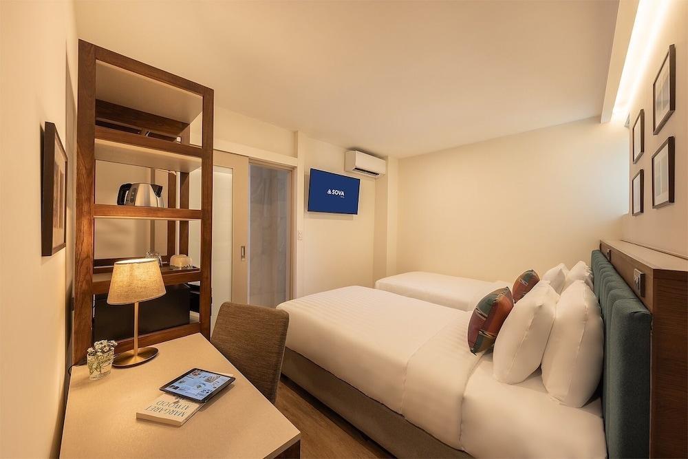 Sova Hotel Bangkok Room Type - Superior Room, 2 Twin Beds