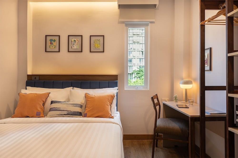 Sova Hotel Bangkok Room Type - Classic Room, 1 Queen Bed, Non Smoking, City View