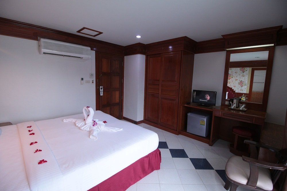 Taj Phuket Inn - Tap to explore photos