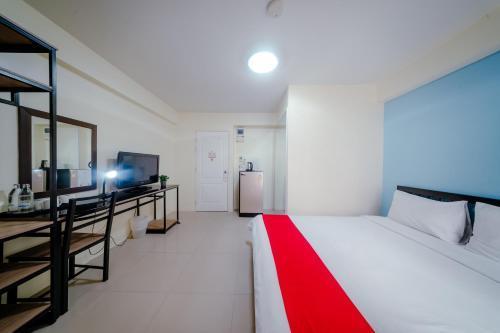 Salin Home Hotel Ramkhamhaeng - Tap to explore photos