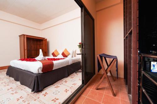 Baan Kamala Backpacker Room Type - Budget Double Room