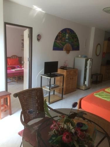 B&B View Talay 1B Studio Jomtien - Tap to explore photos