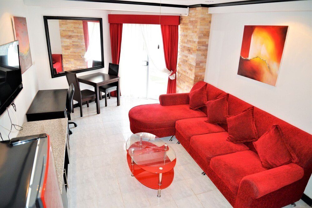 4th Floor 1 bed Condo Jomtien - Tap to explore photos