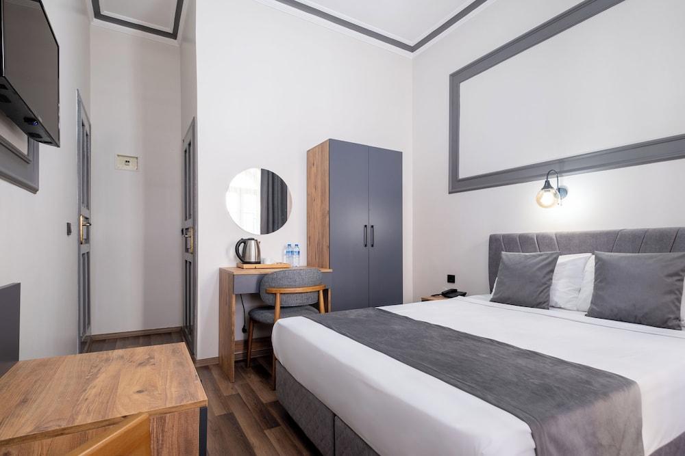 Sur Hotel Sultanahmet Room Type - Standard Double or Twin Room Sur Hotel Sultanahmet Room Type - Standard Double or Twin Room