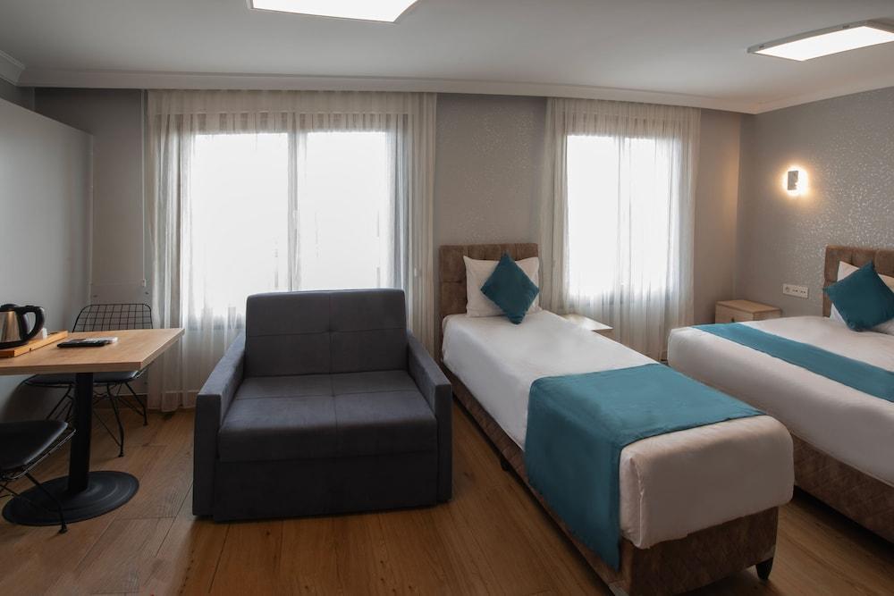 Sur Hotel Sultanahmet Room Type - Annex Building Adjoining Studio Family Room Sur Hotel Sultanahmet Room Type - Annex Building Adjoining Studio Family Room