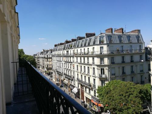 Hotel Claude Bernard Saint Germain - Tap to explore photos
