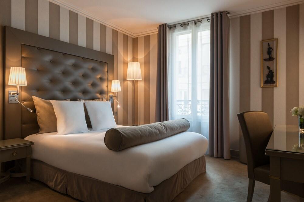 Hôtel Saint Cyr Etoile Room Type - Deluxe Room