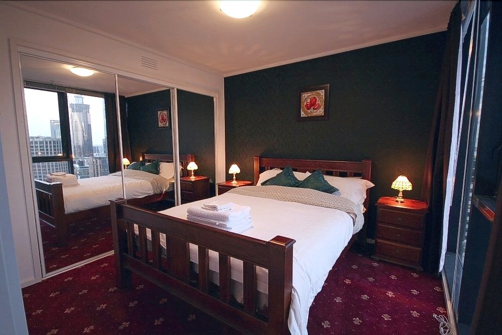 Melbourne Stays - City Point Suite - Tap to explore photos