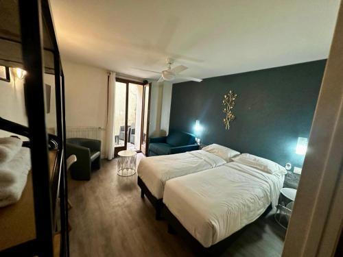 Hôtel du Maine Room Type - Twin Room with Terrace Hôtel du Maine Room Type - Twin Room with Terrace