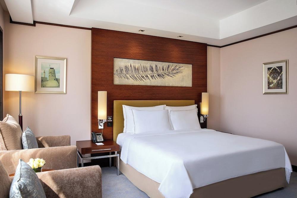 Grand Millennium Dubai Room Type - Deluxe Room, 1 King Bed