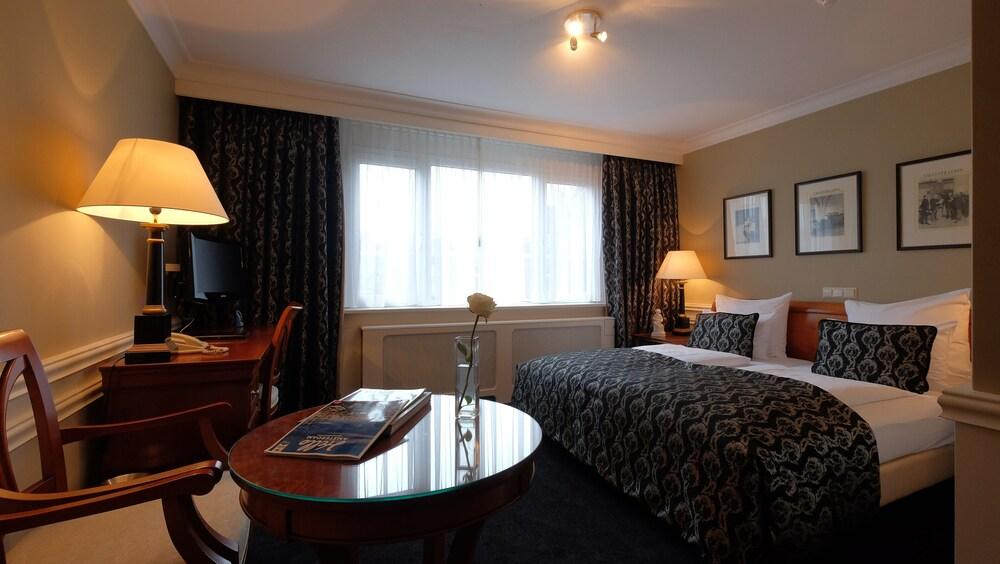 Apollofirst Boutique Hotel - Tap to explore photos