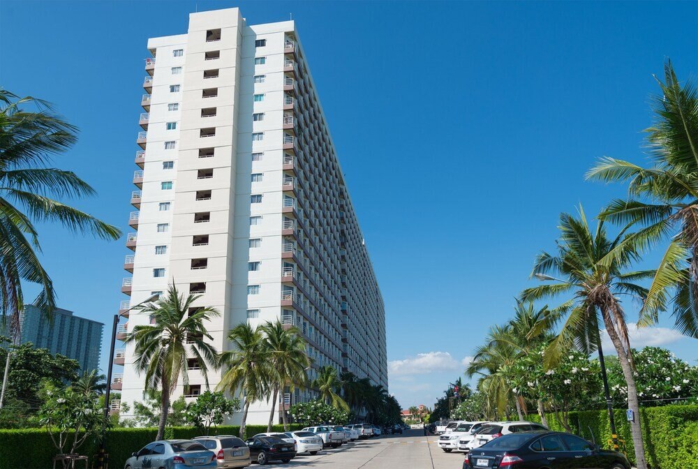 Jomtien Beach Condominium