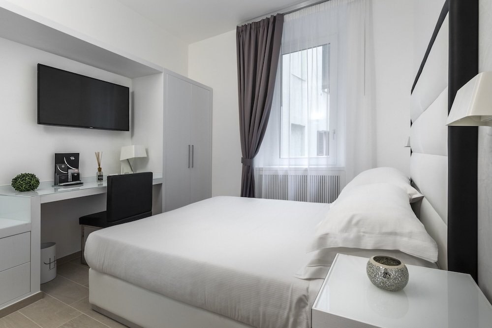 LHP Suite Piazza del Popolo Room Type - Superior Apartment (passeggiata di Ripetta 25) LHP Suite Piazza del Popolo Room Type - Superior Apartment (passeggiata di Ripetta 25)