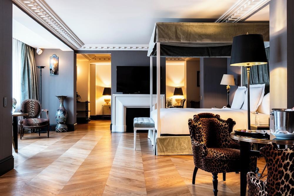 Hôtel de Berri Champs-Élysées, a Luxury Collection Hotel Room Type - Deluxe Suite, 1 King Bed