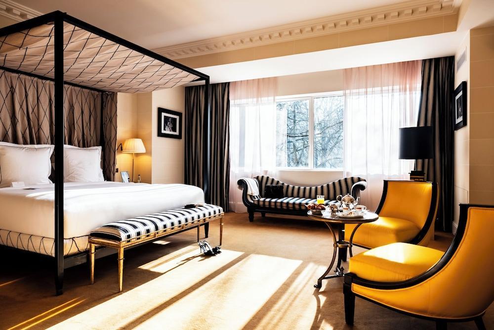 Hôtel de Berri Champs-Élysées, a Luxury Collection Hotel Room Type - Suite, 1 King Bed with Sofa bed, Garden View Hôtel de Berri Champs-Élysées, a Luxury Collection Hotel Room Type - Suite, 1 King Bed with Sofa bed, Garden View