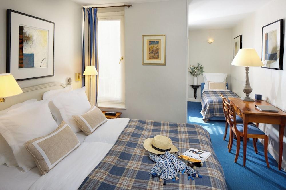 Relais Du Louvre Room Type - Superior Triple Room Relais Du Louvre Room Type - Superior Triple Room